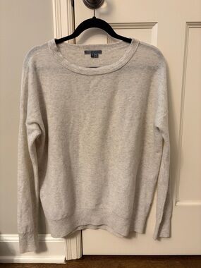 Vince Soft Crewneck Sweater in Heather Gray